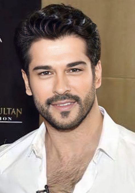 Burak Ozcivit, Cool Face, Emmy Award, Hair And Beard Styles, Beard Styles, Good Looking Men, Cute Couple Pictures, Male Beauty, Couple Pictures