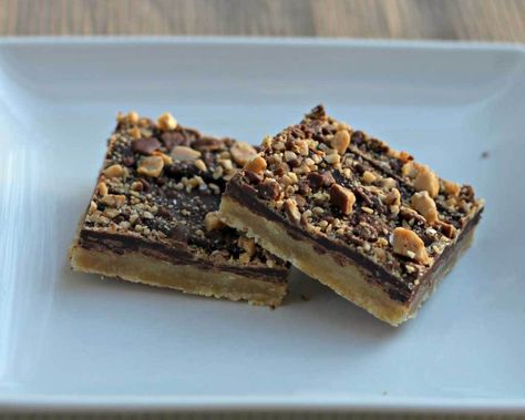 Shortbread Toffee Bars Simple Shortbread Recipe, Toffee Dessert, Shortbread Recipe Easy, Blondie Dessert, Homemade Shortbread, Toffee Chocolate, Toffee Cake, Homemade Toffee, Toffee Candy