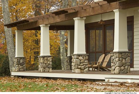 Use river rock as base for porch posts House Wrap Around Porch, Wrap Around Porches, Craftsman Porch, Porch Kits, Glass Railings, Porch Remodel, Ryan Homes, Building A Porch, Porch Posts