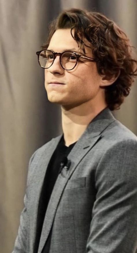 Man With Glasses, Man Glasses, Peter Parker Tom Holland, Spiderman Tom Holland, Spiderman Tom, Tom Holland Imagines, Tom Holland Zendaya, Tom Holland Spider Man, Tom Holland Peter Parker