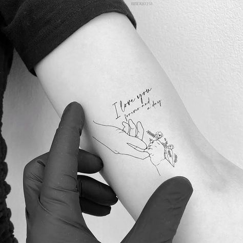 Mutterschaft Tattoos, Baby Memorial Tattoos, Motherhood Tattoos, Baby Tattoo Designs, Mom Tattoo Designs, Mommy Tattoos, Tattoo For Son, Mother Tattoos, Child Loss