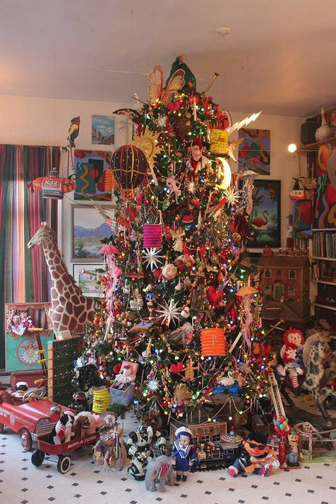 Holiday Cheermeister, Christmas Tree Inspo, Lights For Christmas, Colourful Christmas, Apartment Christmas, Kitsch Christmas, Cozy Christmas Decor, 2024 Ideas, Christmas Tree Inspiration