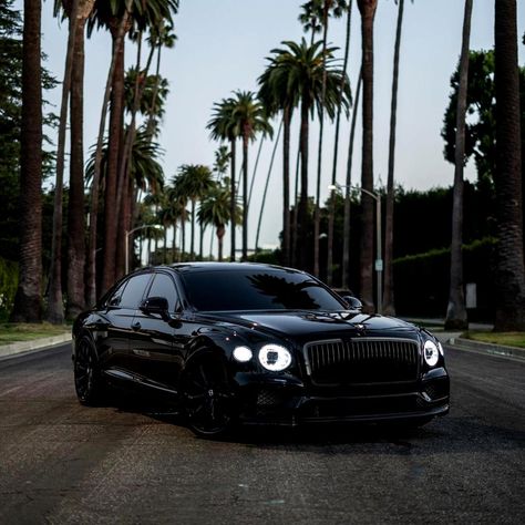 Black Bentley Flying Spur, Prom Cars Ideas, Bentley Gt Coupe, Bentley Wallpaper, Prom Car, Black Bentley, Most Luxurious Car, Bentley Gt, New Bentley