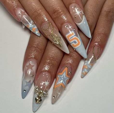 by @shynebychelle Sporty Nails, Sporty Y2k, Acrylic Nail Designs Coffin, Y2k Winter, Beauty Nails Design, Really Cute Nails, Winter Set, Bling Acrylic Nails, Glam Nails