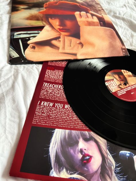 Red Taylors Version Vinyl, Red Vinyl Aesthetic, 22 Photoshoot, Vinyl Wishlist, Aesthetic Vinyl, Taylor Merch, Taylor Core, Vinyl Aesthetic, Fan Girling