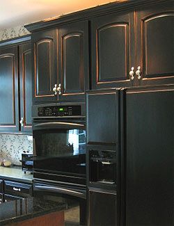 Black appliances, black cabinets?  I like. Black Appliances Kitchen, Distressed Kitchen, Black Appliances, Oak Kitchen Cabinets, Black Kitchen Cabinets, Kitchen Remodel Inspiration, New Kitchen Cabinets, Kitchen Cabinets Makeover, Primitive Kitchen