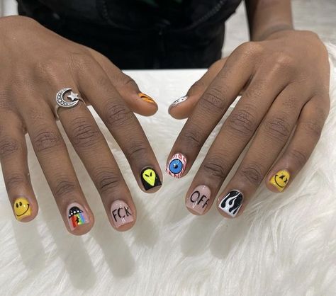 Mail Designs Men, Cool Painted Nails, Smiley Face Nails Men, Random Nail Art Designs, Cool Nail Designs For Short Nails Men, Short Nail Designs Guys, Short Masculine Nail Art, Short Nail Designs For Men, Simple Nail Designs For Men