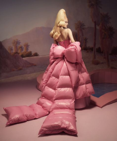 Pink Aesthetic Fashion, 2023 Barbie, Mode Editorials, Monochromatic Fashion, Beautiful Photoshoot Ideas, Evening Mini Dresses, Barbie Costume, Super Cute Dresses, Mode Inspo