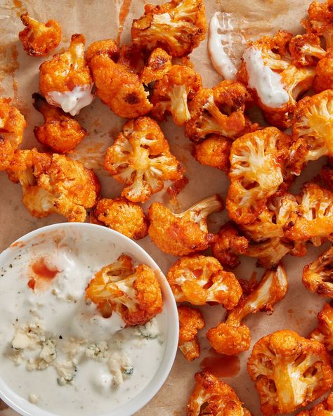 Delish Air Fryer Buffalo Cauliflower, Buffalo Cauliflower Recipes, Fast Snack, Avocado Fries, Buffalo Cauliflower, Cauliflower Bites, Quick Bite, Cauliflower Recipes, Sweet Potato Fries