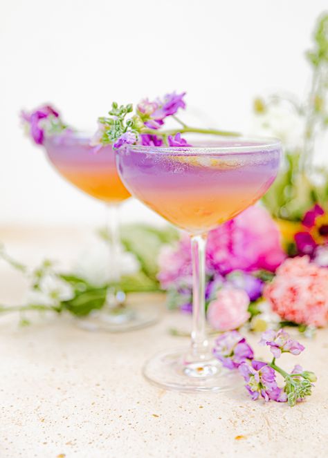 An Empress Gin Two-Toned Mango Cocktail – Beijos Events Empress Gin Spritz, Colorful Mocktail Recipe, Mother’s Day Themed Cocktails, Pretty Cocktails Aesthetic, Aesthetic Cocktails Recipes, Summer Cocktails Aesthetic, Creative Cocktail Recipes, Artsy Cocktails, Garden Party Cocktails