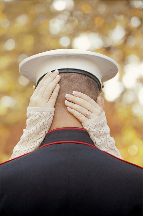 V Usmc Wedding, Marine Corps Wedding, Man In Uniform, Marine Wedding, Military Photography, Engagement Shots, Military Wedding, Military Love, Military Photos