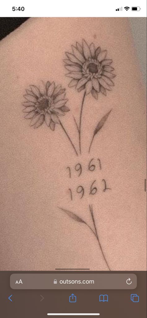 Gerbera Daisy Tattoo, Tiny Tats, Daisy Tattoo, Gerbera Daisy, Tattoo Stencils, Tattoo Inspo, Leaf Tattoos, Maple Leaf Tattoo, Tatting