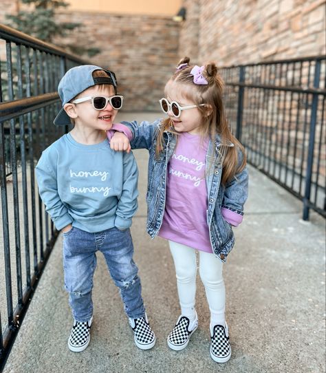 Toddler Girl Easter Outfit, Toddler Boy Easter Outfit, Coordinating Sibling Outfits, Boy Girl Twin Outfits, Twins Outfit, Casual Easter Outfit, Baby Boy Clothes Funny, Kids Easter Outfits, Toddler Birthday Outfit