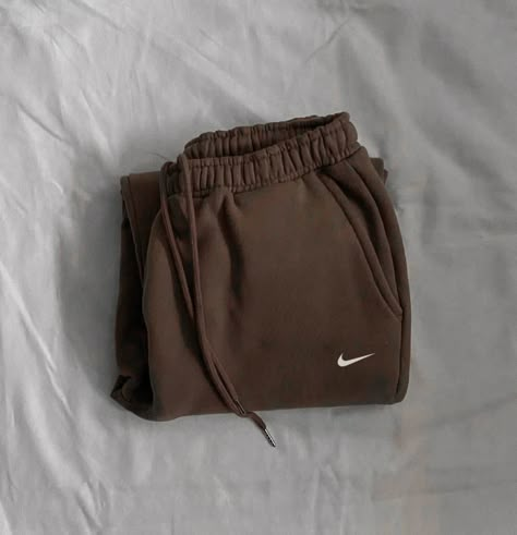 Sweatpants 
Brown sweatpants 
Quarantine vibes 
Lock down 
Brown aesthetic 
Comfy aesthetic 
Beigetheme aesthetic 
Nike Brown sweatpants Neutral Sweat Pants, Nike Pants Brown, Brown Sweatpants Outfit Men, Nike Sweatpants Brown, Brown Nike Sweatpants Outfit, Brown Nike Sweatpants, Nike Sweatpants Aesthetic, Cute Nike Sweatpants, Nike Sweatpants Outfit Men