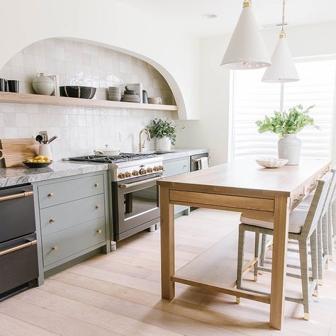 Cafe Appliances on Instagram: “One of our favorite basement kitchens - such beautiful light and bright open spaces 💚 @designlovesdetail #distinctbydesign…” Modern Trellis, Custom Kitchen Island, Mark D Sikes, Basement Kitchen, Gorgeous Tile, Simple Pendant, Kitchen Family Rooms, Kitchen Cabinetry, Hudson Valley Lighting