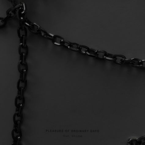 Chain Aesthetic Dark, Black Levis Jeans, Chains Aesthetic, Aesthetic Widget, Jeans Ideas, Competition Costumes, Instagram White, Black Levis, Ordinary Day