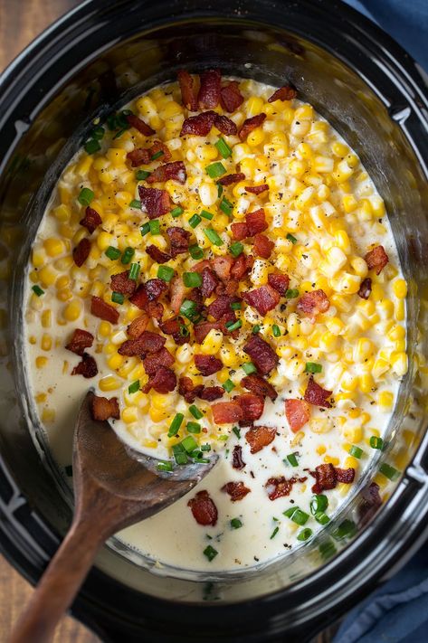 Slow Cooker Creamed Corn (with Bacon!) - The best creamed corn recipe! So easy to make and made extra delicious with bacon! A comforting side dish that's perfect for holidays. #creamedcorn #corn #sidedish #recipe #thanksgiving Corn With Bacon, Buttery Corn, Slow Cooker Creamed Corn, Cream Corn Casserole, Creamed Corn Recipes, Cream Corn, Buttered Corn, Creamy Corn, Delicious Cream