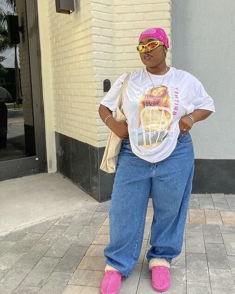 Plus Cargo Pants Outfit, Tomboy Plus Size Outfits, Plus Grunge Outfits, Streetwear Plus Size Women, Plus Size Cargo Pants Outfit, Cargo Pants Outfit Plus Size, Plus Size 90s Fashion Outfits, Hip Hop 90, School Trends