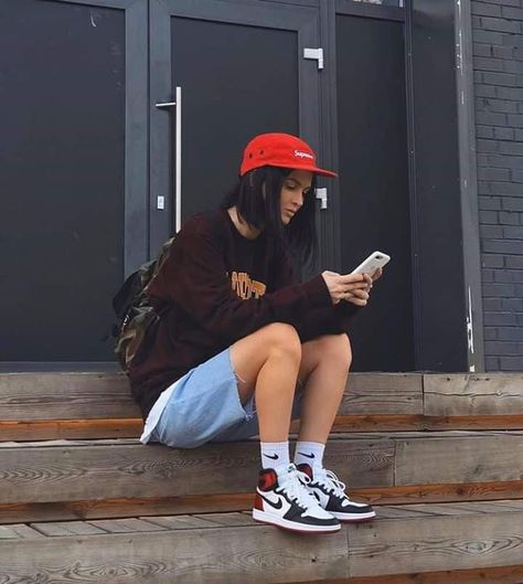 Jordan Outfits Womens, Boy Street Style, Chicago Outfit, Jordan Outfit, Sneakers Jordans, Casual Shoes Sneakers, Jordans Girls, Girl Fashion Style, Sneakers Fashion Outfits