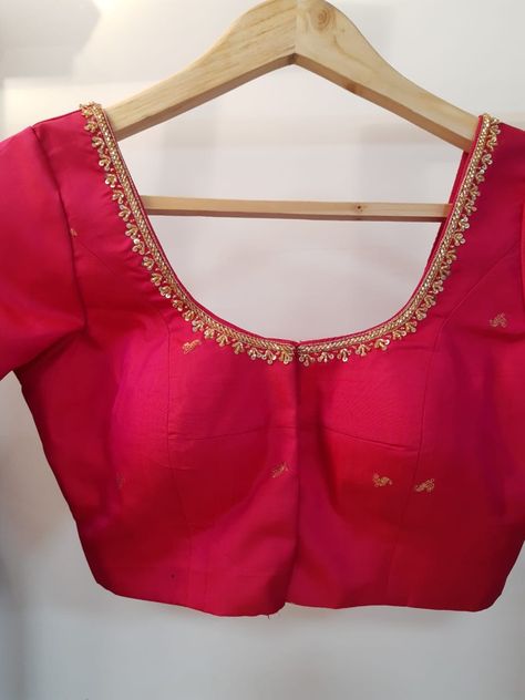 Simple Blouse Neck Work Designs, Aari Work Paithani Blouse Simple Design, Simple Aari Thread Work Blouse Design Pink, Plain Blouse Designs Simple, Only Thread Work Blouse Designs, Simple Embroidery Designs Blouse, Thread Work Blouse Designs, Latest Fashion Blouse Designs, Latest Bridal Blouse Designs