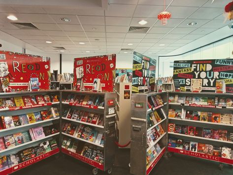 Book Fair Aesthetic, Scholastic Utopia, 2019 Nostalgia, Specific Aesthetic, Scholastic Book Fair, Nostalgia 2000s, Nostalgia Core, Childhood Memories 2000, 2000s Nostalgia