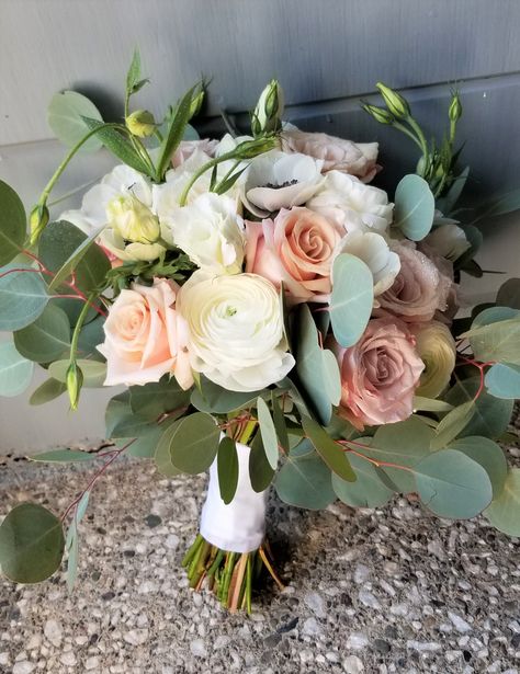 Wedding Bouquets Peonies And Roses Ranunculus, White Lisianthus Bouquet, Ranunculus Eucalyptus Bouquet, White Blush Peach Wedding Flowers, Lisianthus Wedding, Peach Ranunculus Bouquet, White And Peach Rose Bouquet, Bouquet Shapes, Peach White And Greenery Bouquet