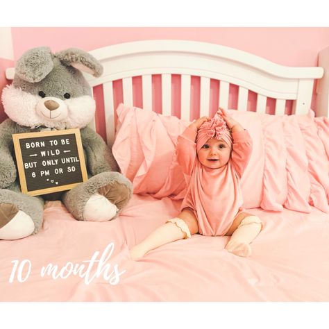 10 Month Milestone Picture, 10 Months Old Baby Photoshoot, 10 Month Photoshoot Ideas, 10 Months Photoshoot Ideas, 10 Month Milestones, Milestone Ideas, Baby Milestones Pictures, Toddler Photoshoot, Monthly Baby Pictures