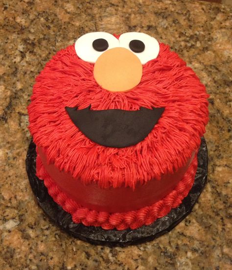 Elmo smash cake! Simple Elmo Cake, Elmo Smash Cake, Elmo Birthday Party Boy, Sesame Street Birthday Cakes, Elmo Birthday Cake, Elmo First Birthday, Elmo Cupcakes, Surprise Birthday Cake, Red Birthday Cakes