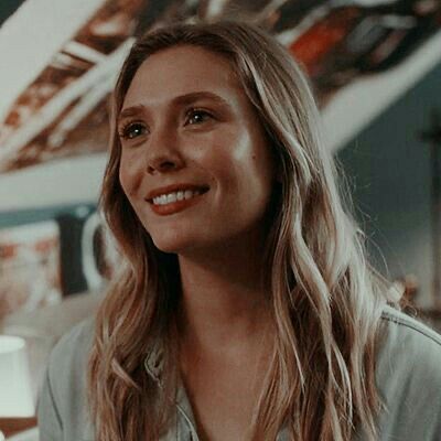 Scarlett Witch Aesthetic, Elizabeth Olsen Icons, Elizebeth Olsen, Elizabeth Olsen Scarlet Witch, Scarlet Witch Marvel, Scarlett Witch, Aesthetic Filter, Wanda Maximoff, Marvel Women