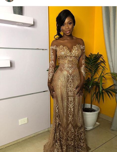 Nigerian Wedding Reception Dress, Nigerian Wedding Reception, Golden Wedding Dress, Wedding Fits, Wedding Dress Black, African Traditional Wedding, Reception Gown, Wedding Reception Dress, Asoebi Styles