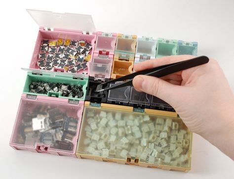 Modular snap-together boxes for organizing all of your tiny little project components. From Adafruit Industries Small Parts Storage, Electronics Storage, Hobby Electronics, Motivation Poster, Electronic Shop, Cool Electronics, Electronics Components, Plastic Crafts, Electronic Gifts