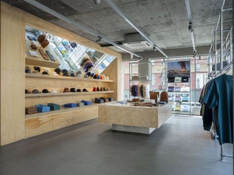 Streetwear Store Design, Carhartt Store, Carhartt Shop, House Concept, Square Windows, Retail Store Interior, Jeans Store, Store Interiors, Poster Shop