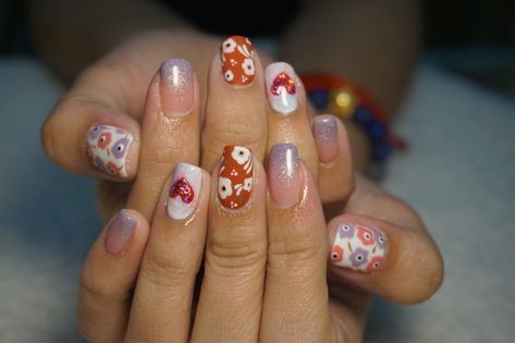 Nail Art Trend in Thailand: Flower Nail Art Thailand Nails, Coffin Acrylic Nails, Neon Acrylic Nails, Popular Nail Art, Nails Inspired, Nail Art Trends, Minimalist Nail Art, Colored Acrylic Nails, Nail Polish Trends