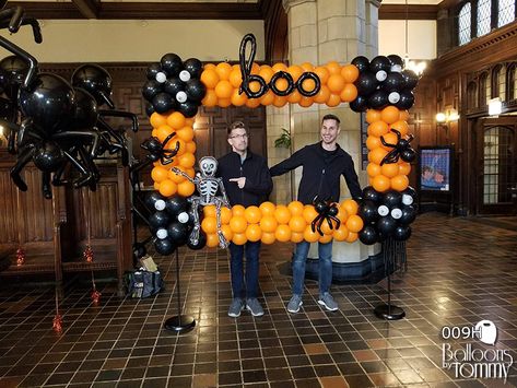 Balloon Frame Photo Booths, School Halloween Dance, Halloween Dance Decorations, Parent Council, Church Halloween Party, Halloween Photo Frames, Halloween Toddler Party, Halloween Balloons Decorations, Halloween Dance Party