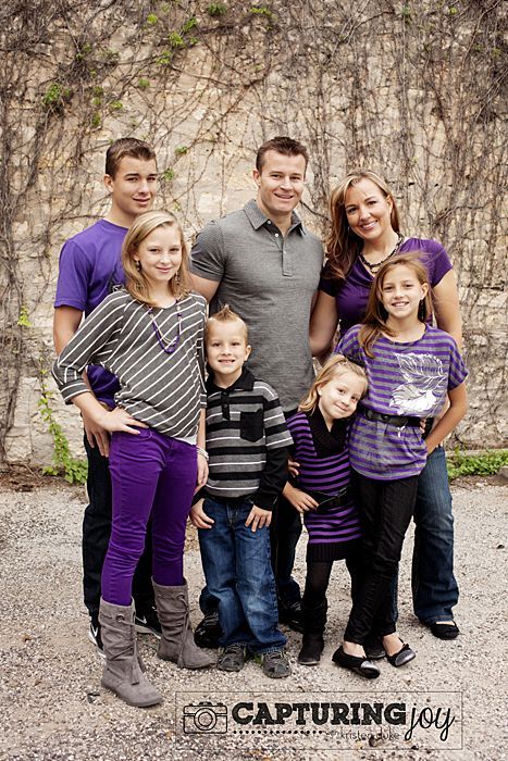 November Images, Duke Photography, Family Photo Colors, Fall Color Schemes, Fall Family Photo Outfits, Family Pic, Fall Family Pictures, Purple Coat, Photo Family