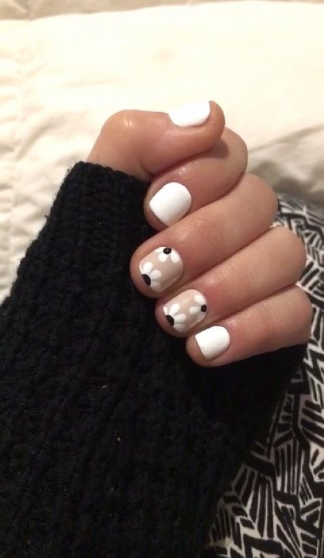 Simple Fall Manicure, White Tip Nail Ideas, Anc Nail Ideas, Short White Nail Ideas, Designs For Short Nails, Hello Nails, Subtle Nails, Cute Gel Nails, Nail Tattoo