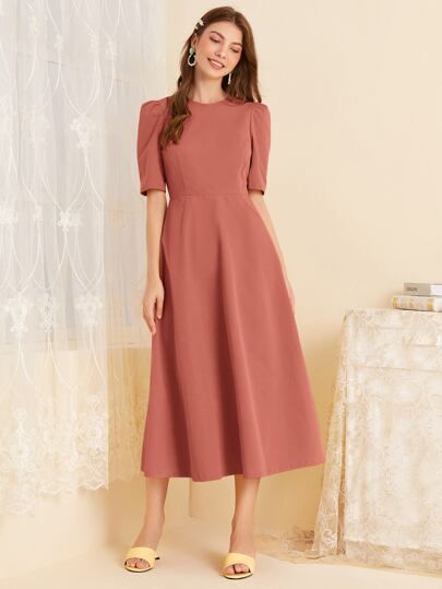 Frock Models, Women Dresses Casual Summer, Rusty Rose, Simple Frocks, Frock Fashion, Ditsy Floral Dress, Polka Dot Maxi Dresses, Round Neck Dresses, Frock Design