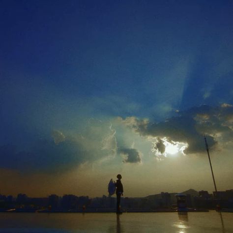 Txt Cinematography, Txt Lovesong, Standing On The Edge, Cloudy Blue Sky, Magic Island, Outdoor Aesthetic, Body Of Water, Man Standing, Small Pictures