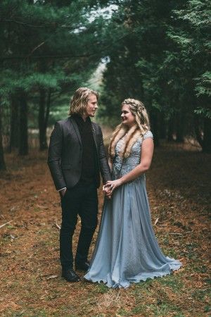 woodland wedding - photo by LV Imagery http://ruffledblog.com/nordic-inspired-woodland-wedding Elven Wedding Groom, Viking Vows, Vikings Wedding, Medieval Wedding Theme, Faerie Wedding, Elven Wedding, Bohemian Wedding Theme, Nordic Wedding, Pagan Wedding