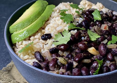 Black Beans And Brown Rice Recipe, Brown Rice And Black Beans, Black Beans And Brown Rice, Beans And Brown Rice, Rice And Black Beans, Cornbread With Corn, Rice And Beans Recipe, Boiled Chicken Breast, Black Beans And Rice