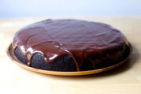 chocolate olive oil cake – smitten kitchen Chocolate Olive Oil Cake, Cake With Chocolate Ganache, Wacky Cake, Perfect Chocolate Cake, Oil Cake, Bowl Cake, Desserts Vegan, Olive Oil Cake, Summer Cakes