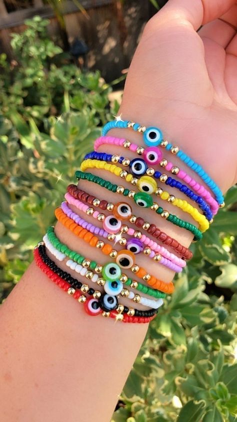 Crystal Bead Jewelry, Evil Eye Protection, Wrist Jewelry, Clay Bracelet, Evil Eyes, Diy Bracelet Designs, Beads Bracelet Design, Handmade Jewelry Tutorials, Jewelry Accessories Ideas