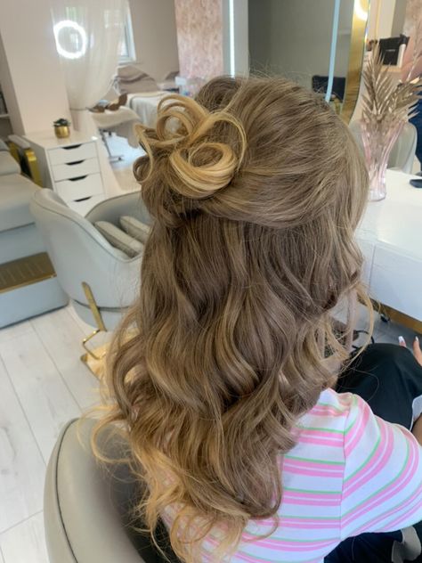 Curled Half Up Half Down Hair, Half Up Bun Formal, Bouncy Half Up Half Down, Cute Prom Hair For Short Hair, Prom Hair Down Short, Cinderella Prom Hair, Curled Prom Hair Half Up, Half Up Half Down Bun Prom Hair, Cinderella Hairstyle Prom