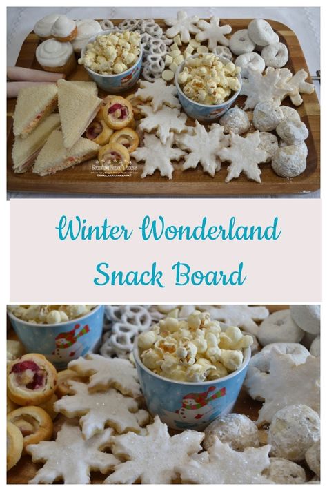 Winter Wonderland Finger Foods, Winter Wonderland Breakfast, Winter Charcuterie Table, Winter Wonderland Snack Table, Winter Snack Board, Winter Party Snacks For Kids, Winter Snack Ideas For Party, Snow Themed Appetizers, Winter Wonderland Friendsmas