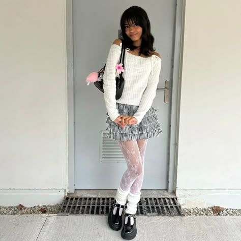 full of <3 Red Tights Outfit, Fitted Mini Skirt In Fairy Kei Style, Harajuku Style Fitted Pleated Mini Skirt, Harajuku Style Pink Mini Skirt, Harajuku Pleated Mini Skirt, Spring Harajuku Mini Skirt, Red Tights, Back To School Fits, Dope Fits