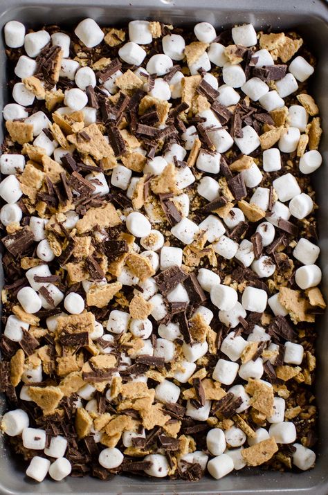 S’mores Rice Krispie Treats, Boat Recipes, Campfire Cupcakes, Hot Banana Peppers, Easy Smores, Rice Krispie Squares, Krispie Treats Recipe, Creamy Potato Salad, Rice Recipes For Dinner