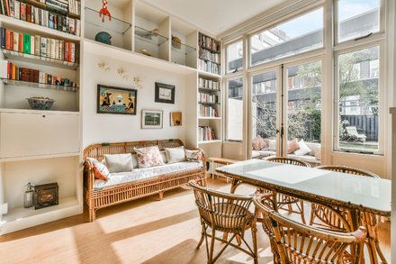 House Hunting in Amsterdam: A Restored Triplex for $1.9 Million Amsterdam Townhouse, Furniture Placement, Shared Bedrooms, Wide Plank, Plank Flooring, House Hunting, Breakfast Room, Front Garden, Kitchen In