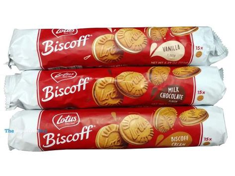 What are Biscoff Sandwich Cookies? Lotus took its iconic airline Biscoff cookie, made them into smaller circles, and then combined two of them with a filling (Vanilla, Milk Chocolate, or Biscoff Cream). If you are not familiar with these cookies, then I am guessing you have not been on a commercial flight since the 1980s. […] The post REVIEW: Biscoff Sandwich Cookies appeared first on The Impulsive Buy. Biscoff Cream, Sandwich Cream, Lotus Biscuits, American Snacks, Biscoff Cookies, Lotus Biscoff, Vanilla Milk, Grocery Foods, Crunchy Cookies