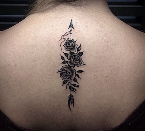 Arrow & Roses Rose Back Tattoo, Back Tattoo Designs, Rose Tattoo On Back, Men Flower Tattoo, Tattoo Son, Flower Tattoo Back, Black Rose Tattoos, Tattoos For Women Flowers, Skeleton Hand Tattoo