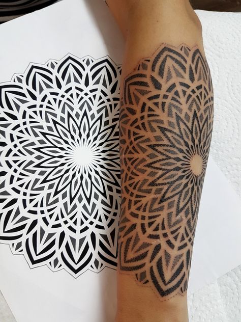 Mandala Dotwork Tattoo Design, Dotwork Tattoo Design, Half Mandala Tattoo, Dotwork Tattoo Mandala, Knee Tattoos, Dr Woo, Geometric Mandala Tattoo, Buddha Tattoo Design, Tattoo Mandala